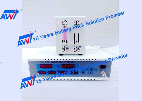 AWT-205電池の抵抗のテスター18650の32650リチウム電池の細胞の電圧IRのテスター